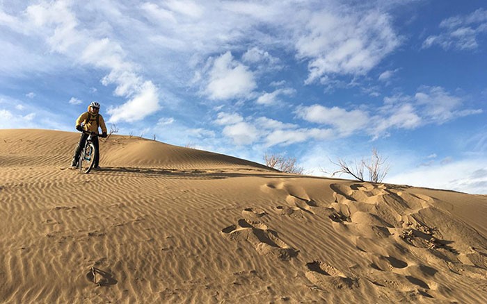 مهمانی سکوت در دل کویر